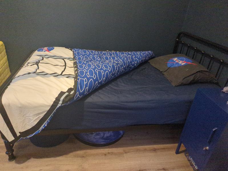 Miami metal bed frame 4ft black.  Miles 1000 mattress