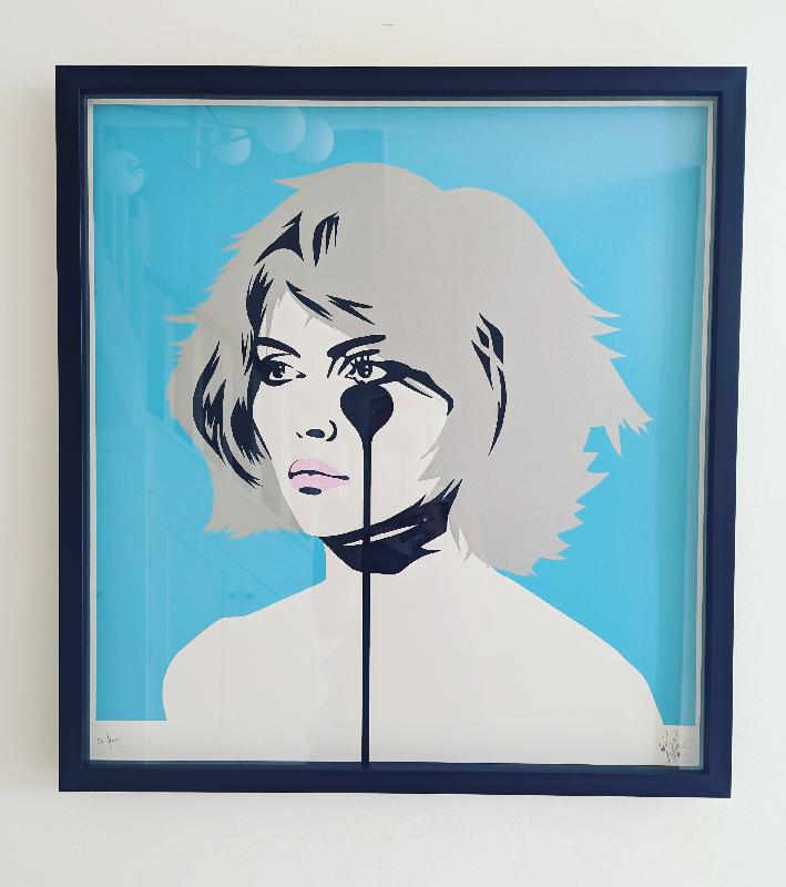 Fantastic selection of art and brilliant service.