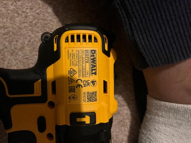 18V XR Brushless Hammer Drill Driver (2 x 4 Ah)