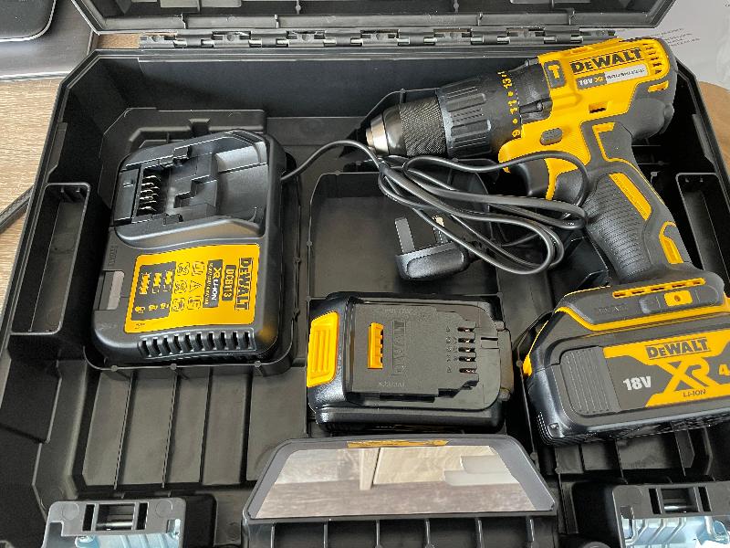 18V XR Brushless Hammer Drill Driver - 2 X 4Ah Batteries