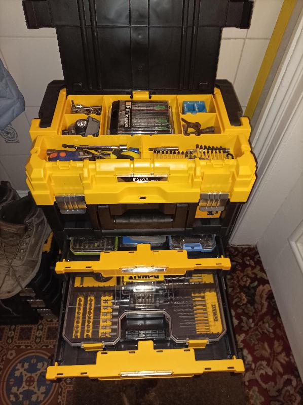 18V XR Brushless Hammer Drill Driver - 2 X 4Ah Batteries