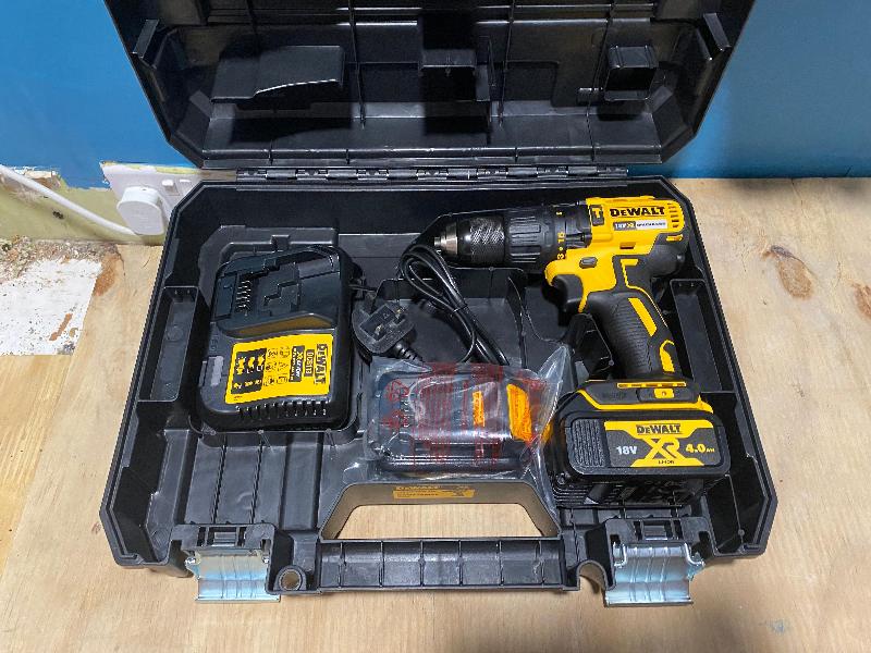 18V XR Brushless Hammer Drill Driver - 2 X 4Ah Batteries