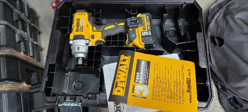 MUTTERTREKKER 18V XR BØRSTELØS MED HOG FESTE - NAKEN ENHET i TSTAK