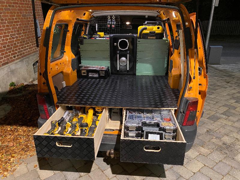 18V XR kompakt byggeplads-blæser