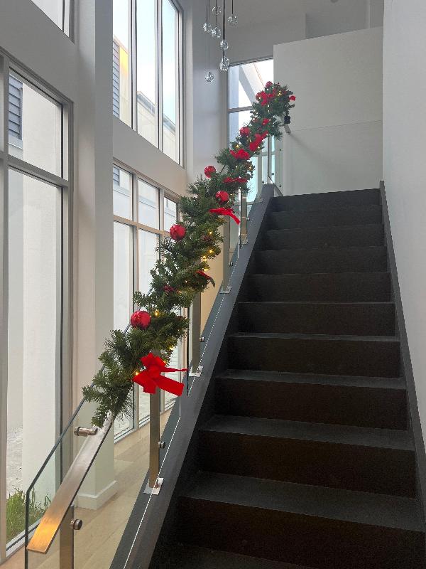 Fabulous garland. Looks fabulous.