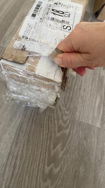 Horrible delivery - half batch is damaged! A lot of cracks and breaksi