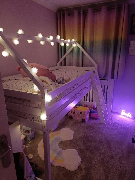 Lovely bed, good service.Would recommend.