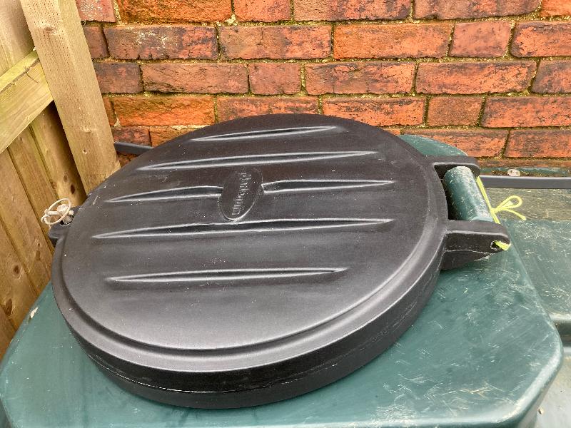 Oil tank lid