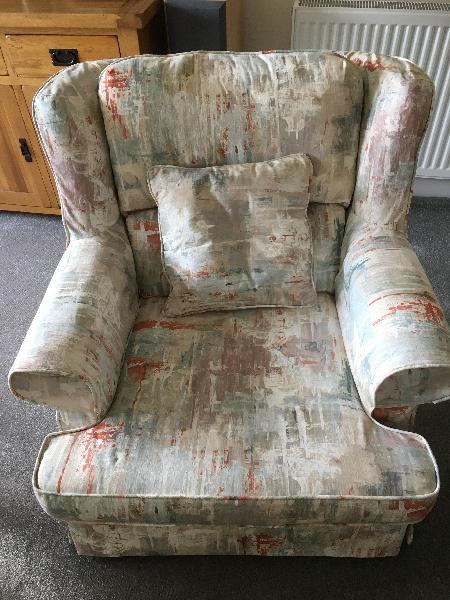 Plumbs loose three piece suite covers