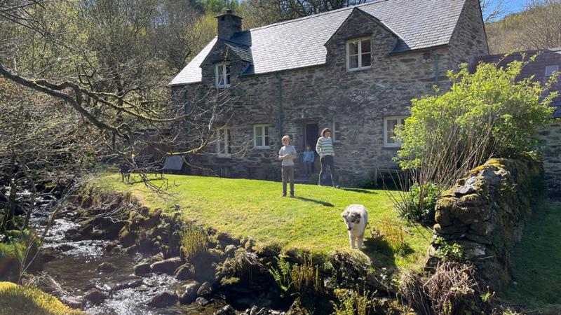 Glan yr Afon