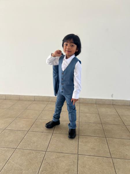Excellent suit with perfect fitting!