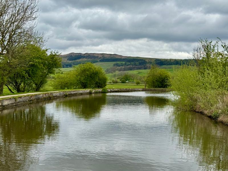 A Great Week on the Leeds Liverpool Canal aboard Helen's Drum