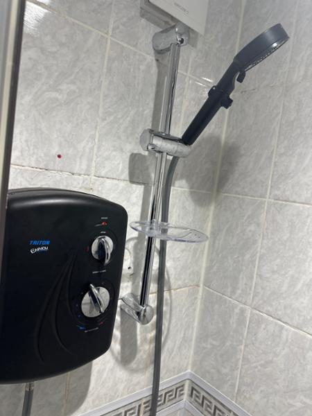 Triton Showers Enrich 10.5kW Black Electric Shower