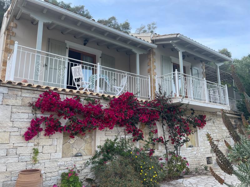 Paxos, Adrianna Villa