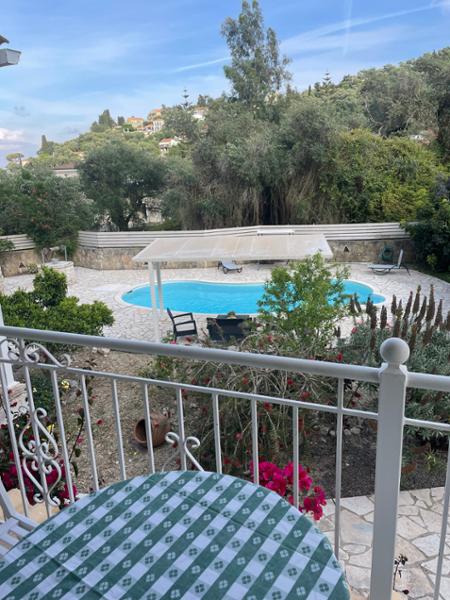 Paxos, Adrianna Villa