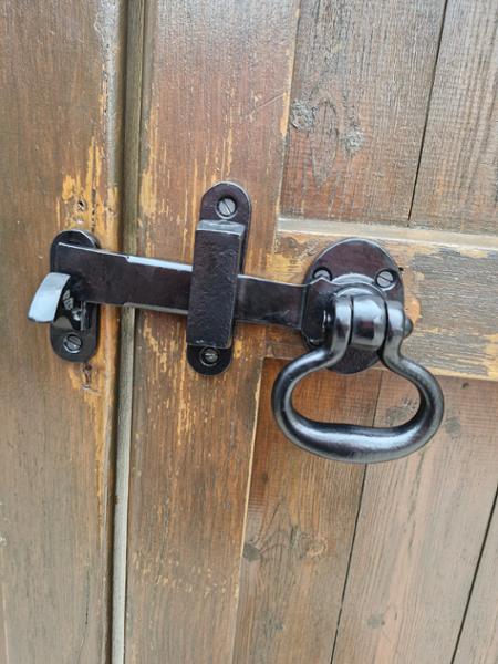 Kirkpatrick gate latch