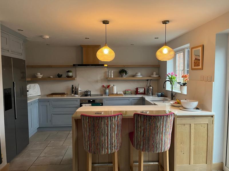 Excellent! Highly recommended bespoke service. We would highly recommend 🤩