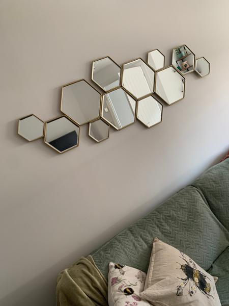 Honeycomb mirror.. obsessed!