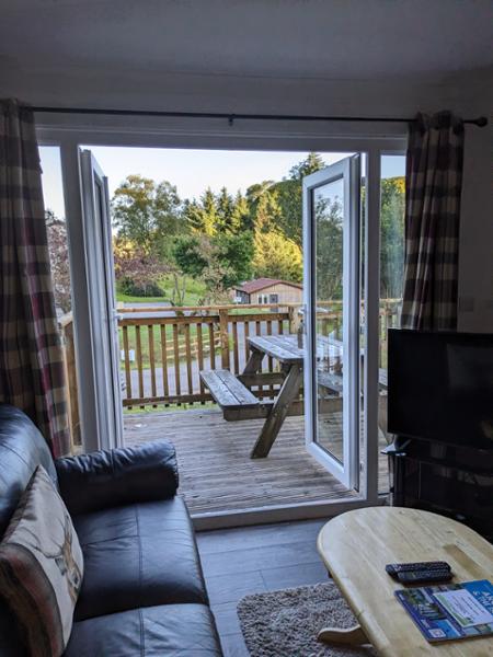 Idyllic dog friendly location