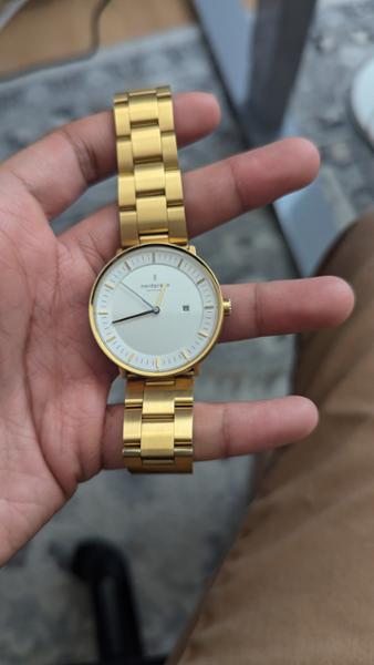 Stylish and Minimalist 3 link watch
