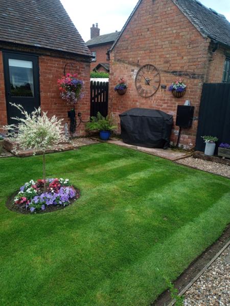 Lawn Magic Double Action Lawn Feed 5 Litre - Richard Jackson Garden