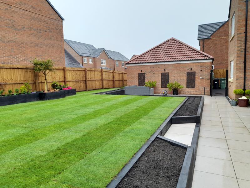 10m2 Rolawn Medallion Turf 1m2 Rolls - Premium Lawn Turf 1m2 rolls from only £5.65 - £11.75