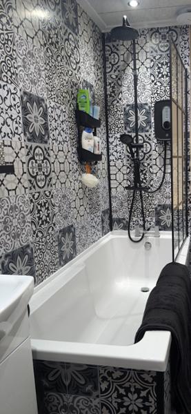 Electric Shower - Danzi DuElec 9.5kW Black Shower