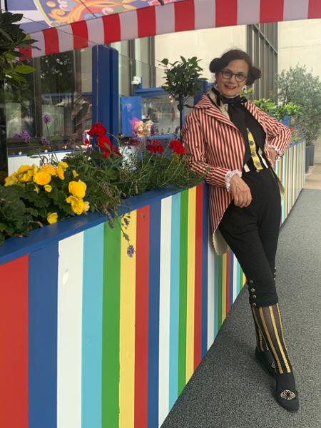 Vertical striped tights