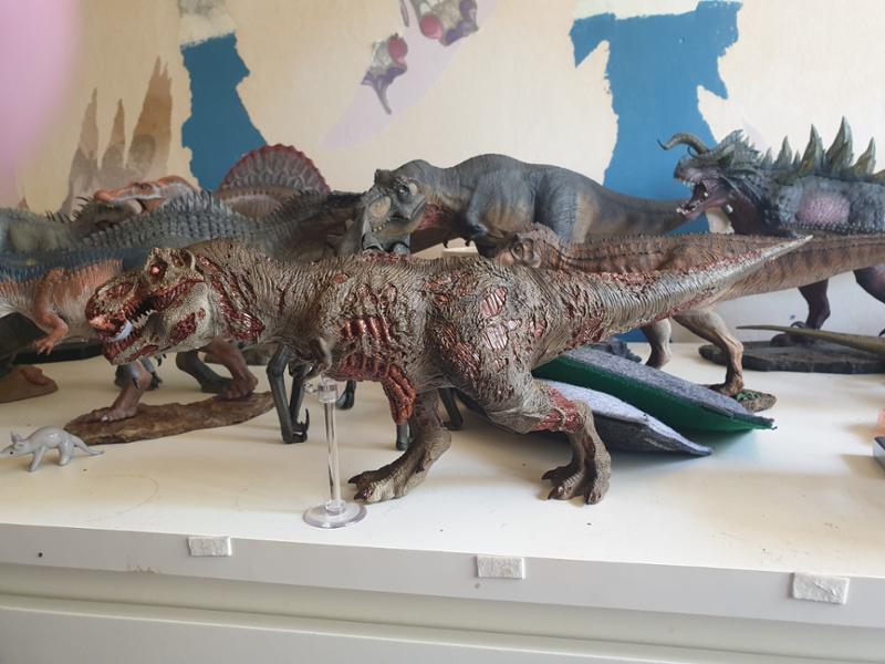 Awsome dino model shop