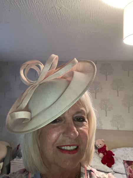 Wedding hat as guest. So perfect size and fit