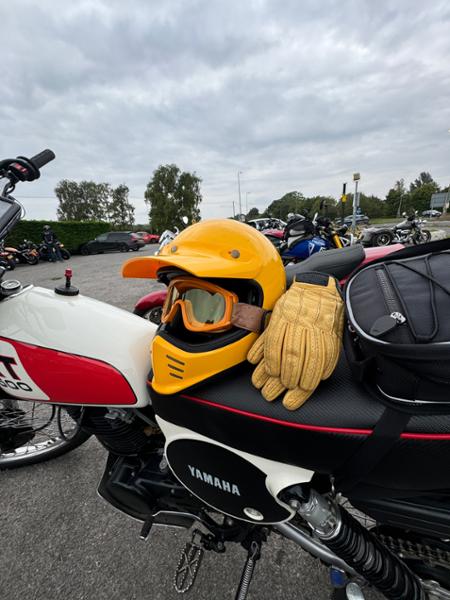 Royale II Retro Scrambler helmet