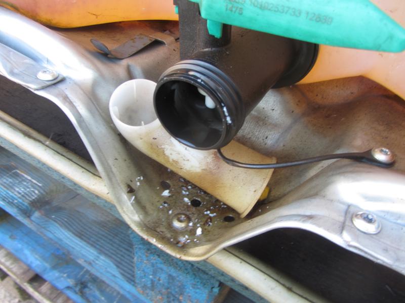 Do not use this product as if seal breaks down, would cause serious damage