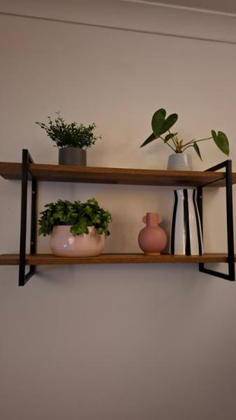Lovely, modern, good quality shelves.