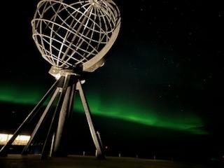 I highly recommend the Northern Lights tour! *Personal info*was excellent!d