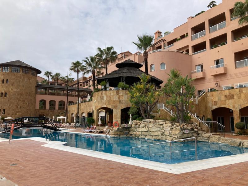 Stress free travel to an excellent hotel