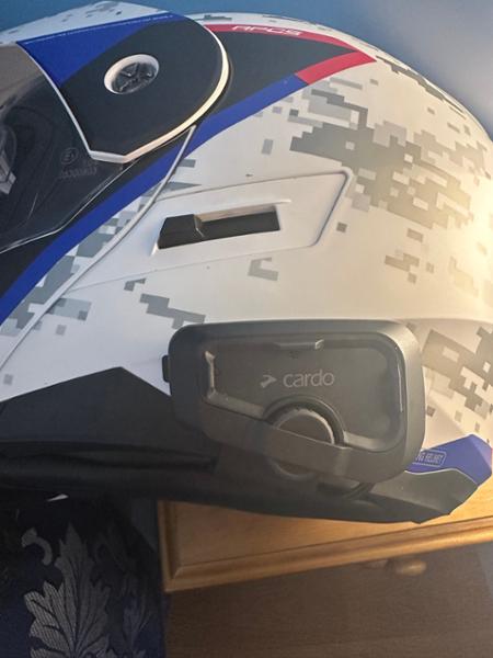 Cardo for helmet