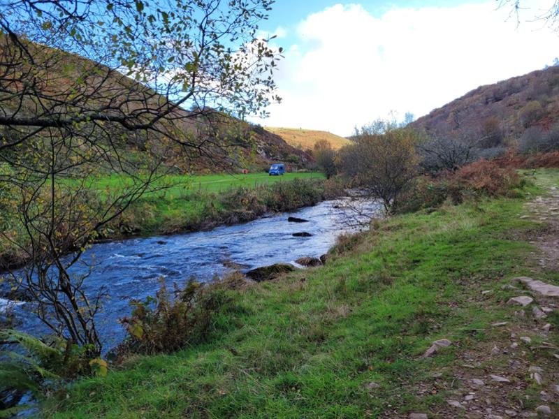 Beautiful and Peaceful stay by the river