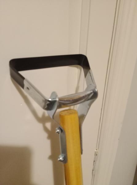 True Temper Double Sided Action Hoe, Head doesn't swing freely