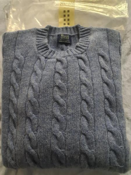 4ply cable-knitted crew neck jumper