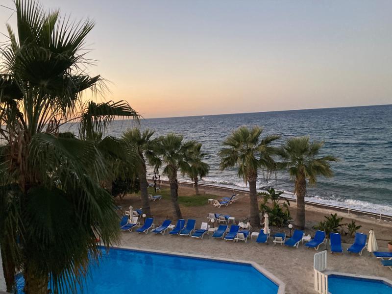 Better knowledge of hotel needed,