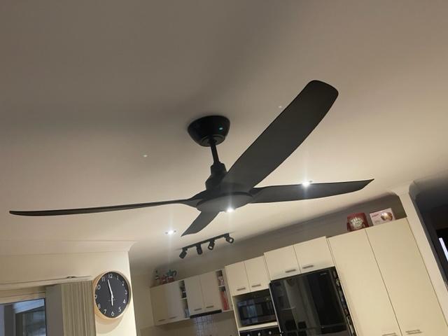 Skyfan DC Ventair 4 Blade Black Fan