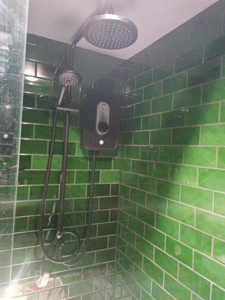 Electric Shower - Danzi DuElec 9.5kW Black Shower