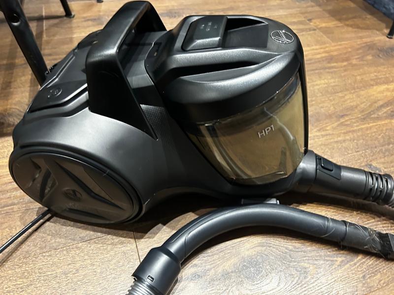 Excellent hoover for shedding dogs