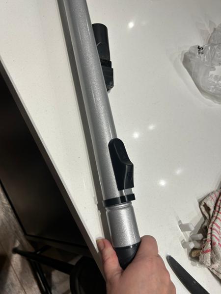 Excellent hoover for shedding dogs