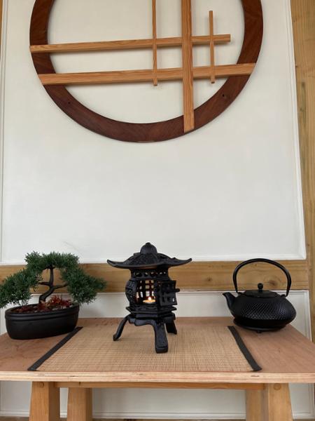 Lamp in teahouse.