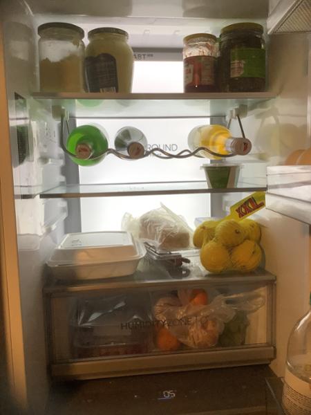 Jsem velmi rád, že jsem si vybral tento typ vestavné kombinované lednice