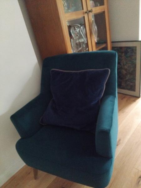 Picture of chair was deceiving