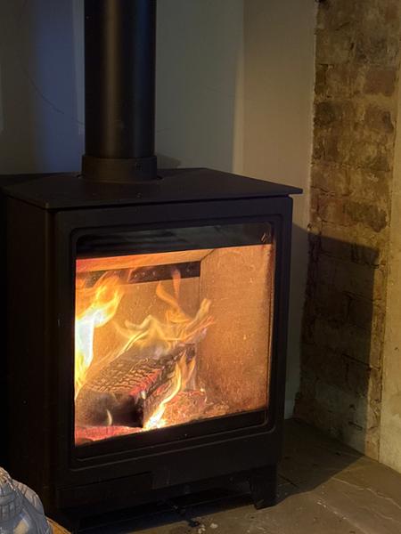 Kiln Dried Ash Firewood British Hardwood Bulk Builder Bag Standard