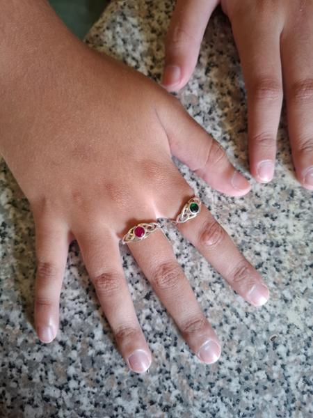 Stunning ring with brilliant colour