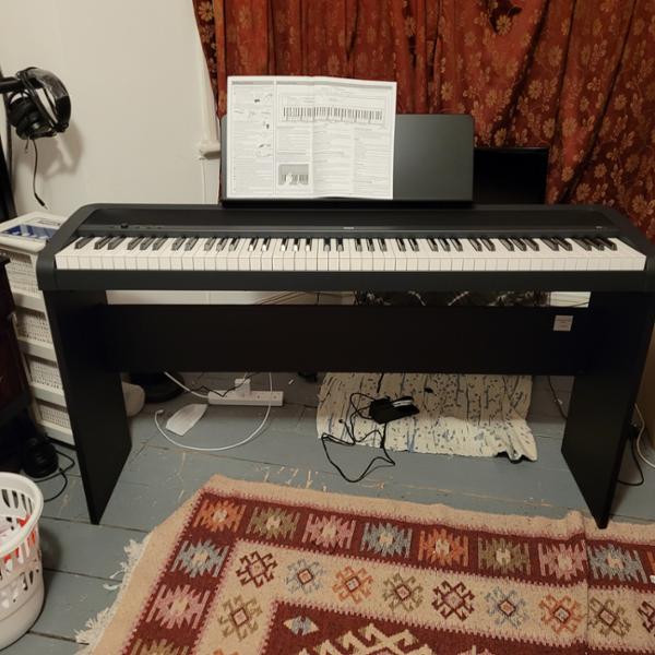 STB1 Stand is essential for playing a B1 or B2.